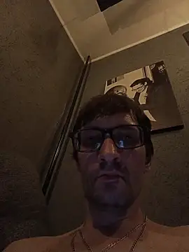 Krasav4ik4ik online show from April 2026 07:17:01 PM