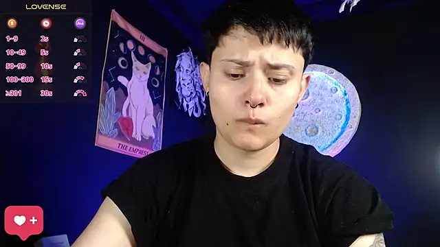 girl intense444 online show from December 2025 01:22:02 PM