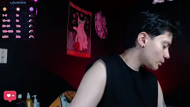 girl intense444 online show from May 2026 01:17:02 PM