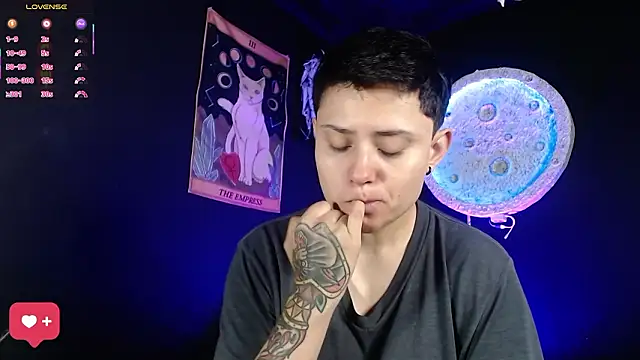 girl intense444 online show from February 2026 12:48:02 PM