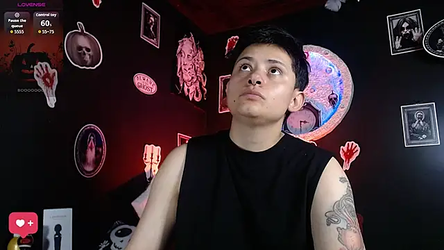 Snapshot of girl_intense444 chatting on October 2025 07:24:01 PM girl intense444 online show from October 2025 07:24:01 PM