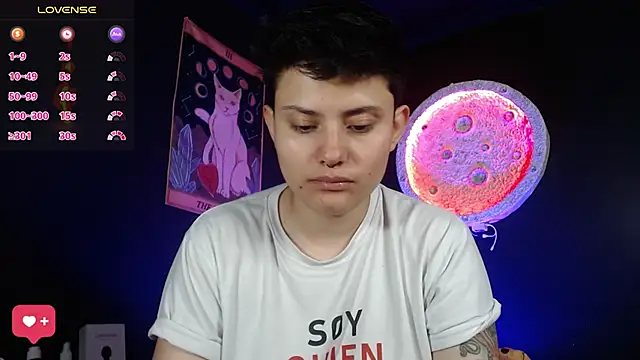 Snapshot of girl_intense444 chatting on November 2025 01:04:02 PM girl intense444 online show from November 2025 01:04:02 PM