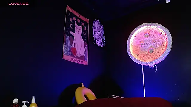 Snapshot of girl_intense444 chatting on November 2025 12:31:02 PM girl intense444 online show from November 2025 12:31:02 PM