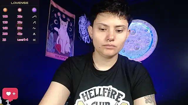 Snapshot of girl_intense444 chatting on December 2025 01:28:01 PM girl intense444 online show from December 2025 01:28:01 PM