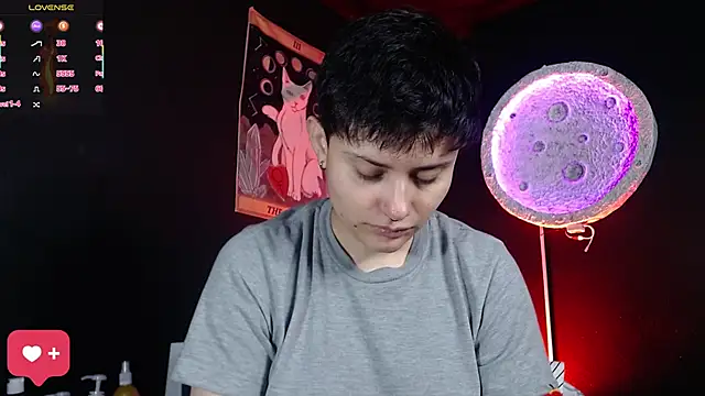 girl intense444 online show from April 2026 01:17:02 PM