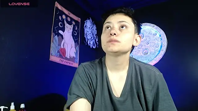 Snapshot of girl_intense444 chatting on November 2025 12:50:02 PM girl intense444 online show from November 2025 12:50:02 PM