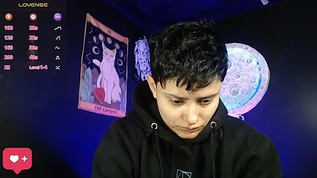 Snapshot of girl_intense444 chatting on November 2025 01:00:02 PM girl intense444 online show from November 2025 01:00:02 PM