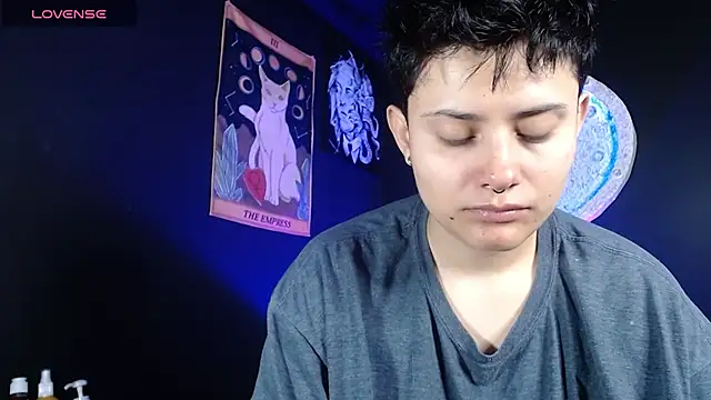 Snapshot of girl_intense444 chatting on December 2025 01:24:02 PM girl intense444 online show from December 2025 01:24:02 PM