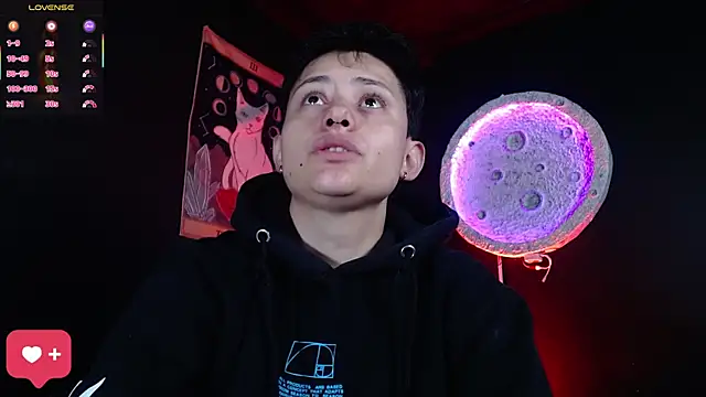 girl intense444 online show from April 2026 01:40:03 PM