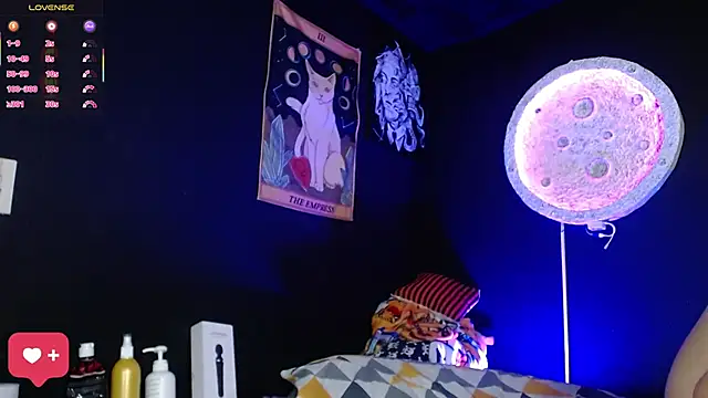 girl intense444 online show from February 2026 01:13:02 PM