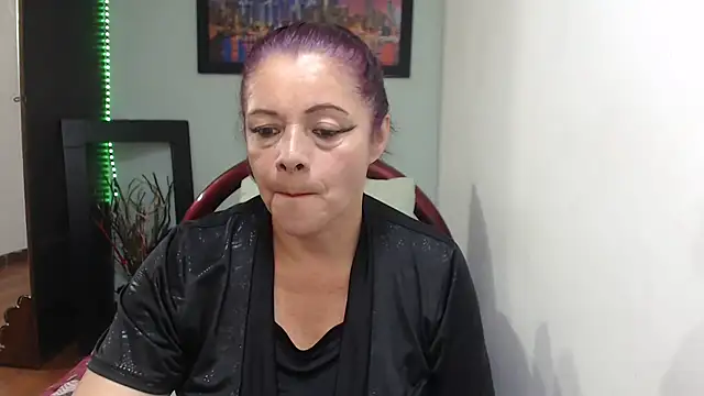 Snapshot of sexytitshot126 chatting on October 2025 10:44:02 PM sexytitshot126 online show from October 2025 10:44:02 PM