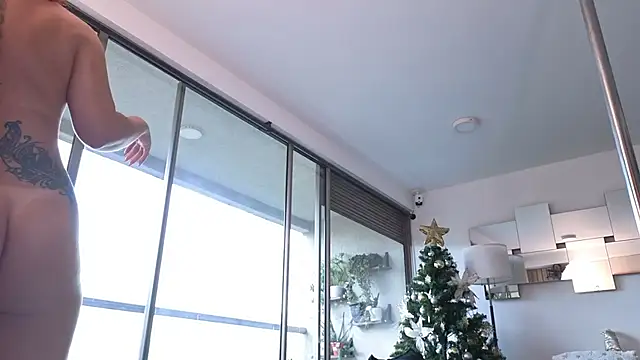 Snapshot of mandi4pole_ chatting on December 2025 09:47:02 PM mandi4pole online show from December 2025 09:47:02 PM