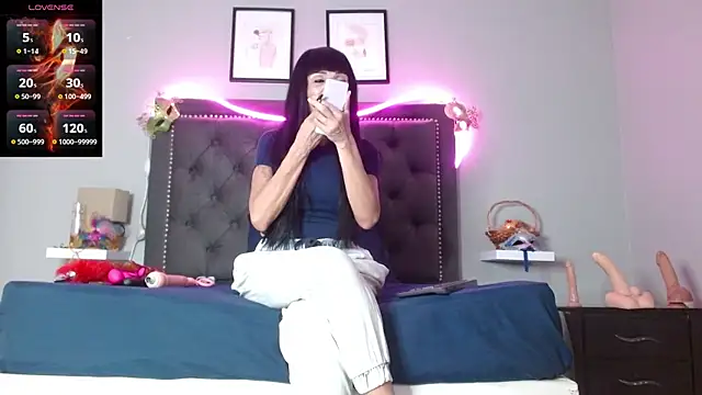 Snapshot of CharlotteLemke chatting on November 2025 12:42:02 PM CharlotteLemke online show from November 2025 12:42:02 PM