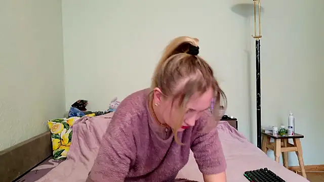 ModelEva online show from April 2026 11:26:01 AM