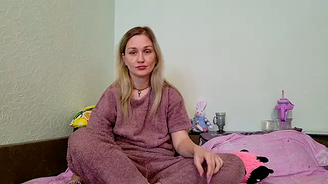 ModelEva online show from March 2026 11:33:02 AM