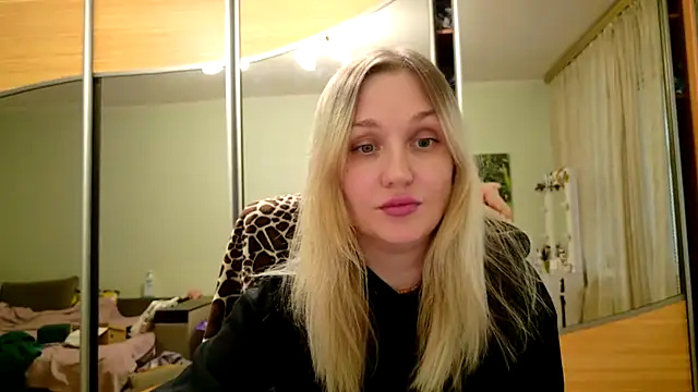 ModelEva online show from April 2026 01:35:02 PM