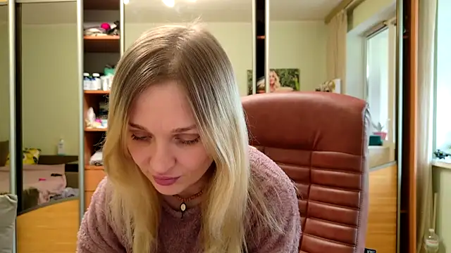 ModelEva online show from April 2026 10:16:01 AM