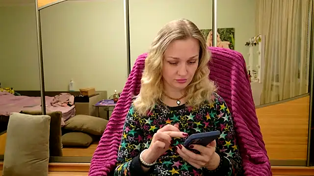 ModelEva online show from April 2026 01:08:02 PM