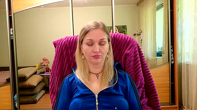 ModelEva online show from May 2026 09:13:02 AM