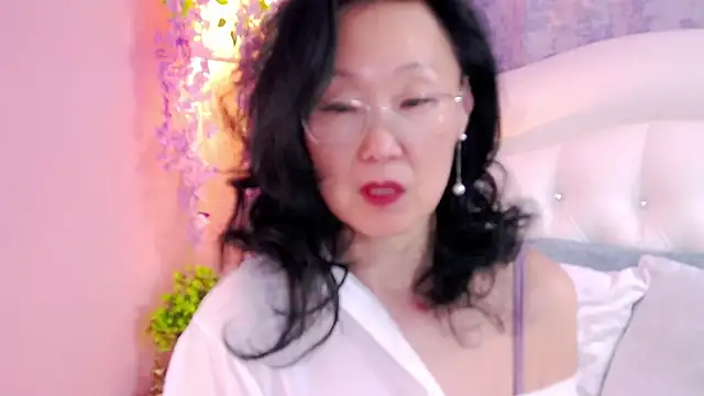 Asian legs online show from April 2026 10:08:01 AM