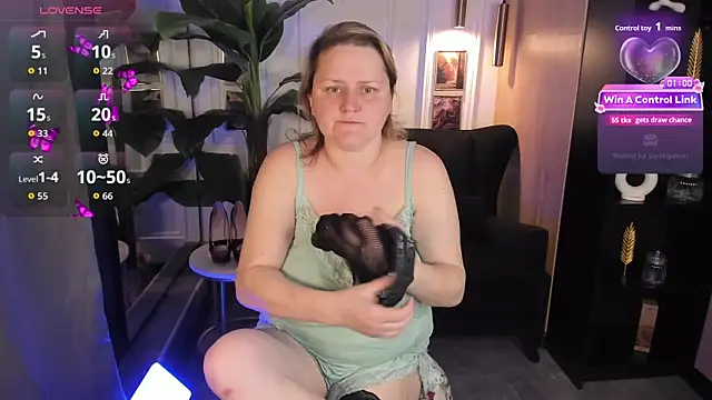 Snapshot of ScarlettSoft chatting on May 2026 05:48:01 AM ScarlettSoft online show from May 2026 05:48:01 AM