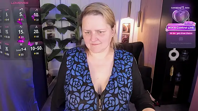 Snapshot of ScarlettSoft chatting on May 2026 05:42:01 AM ScarlettSoft online show from May 2026 05:42:01 AM