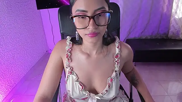 PaulinaBelushi online show from May 2026 09:02:01 PM