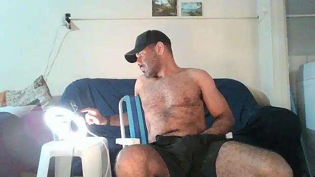 Snapshot of MILITARS chatting on May 2026 06:39:01 AM MILITARS online show from May 2026 06:39:01 AM