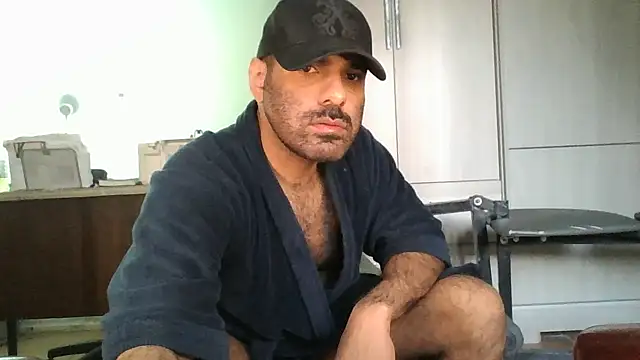 Snapshot of MILITARS chatting on September 2025 08:31:01 PM MILITARS online show from September 2025 08:31:01 PM