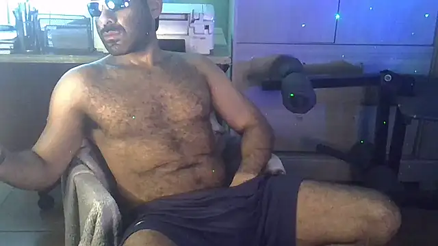 Snapshot of MILITARS chatting on October 2025 09:38:02 PM MILITARS online show from October 2025 09:38:02 PM