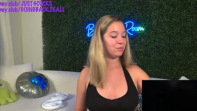 boomboomr00m online show from September 2025 02:28:01 AM