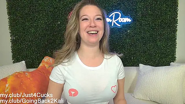 boomboomr00m online show from February 2026 08:30:01 PM