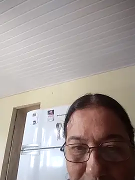 Snapshot of catdool chatting on September 2025 12:27:02 PM catdool online show from September 2025 12:27:02 PM