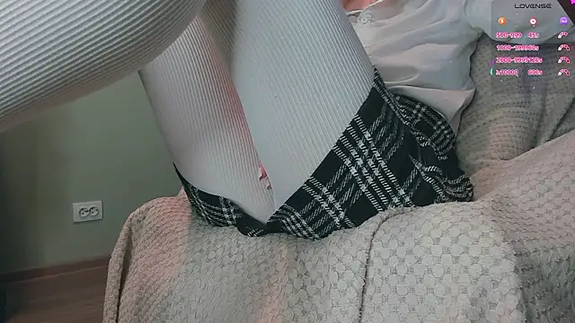 queen carly online show from February 2026 07:03:01 PM