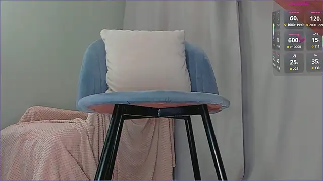 Snapshot of queen_carly chatting on February 2025 05:58:02 PM queen carly online show from February 2025 05:58:02 PM