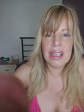 Snapshot of msjuicylucy1982 chatting on May 2026 01:43:02 PM msjuicylucy1982 online show from May 2026 01:43:02 PM