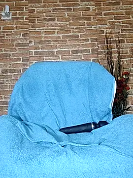 Snapshot of _Horny_milf_ chatting on July 2026 02:45:01 AM Horny milf online show from July 2026 02:45:01 AM