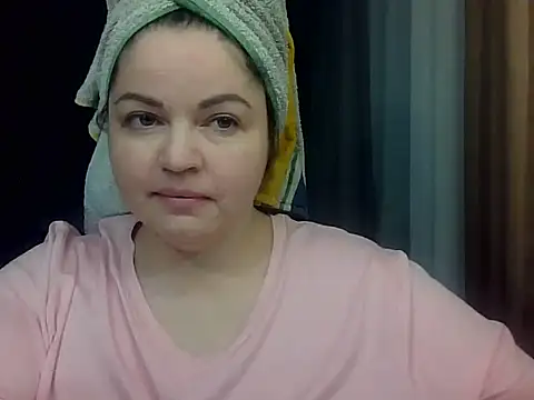 Snapshot of cute__cherry chatting on February 2026 07:01:02 PM cute cherry online show from February 2026 07:01:02 PM