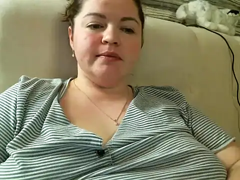 Snapshot of cute__cherry chatting on February 2025 11:41:01 PM cute  cherry online show from February 2025 11:41:01 PM
