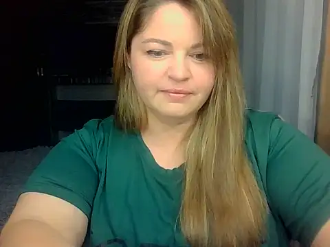Snapshot of cute__cherry chatting on June 2026 06:35:01 PM cute cherry online show from June 2026 06:35:01 PM