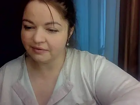 Snapshot of cute__cherry chatting on January 2026 12:33:01 PM cute cherry online show from January 2026 12:33:01 PM