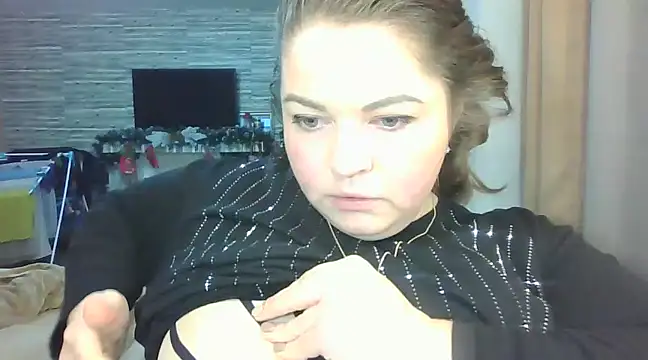 Snapshot of cute__cherry chatting on February 2025 03:52:01 PM cute  cherry online show from February 2025 03:52:01 PM