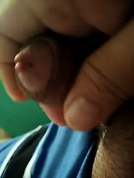 Rubens2431 online show from March 2026 08:58:01 PM