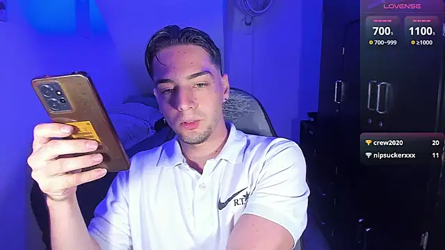 Snapshot of Alex_smith00 chatting on October 2025 11:52:02 PM Alex smith00 online show from October 2025 11:52:02 PM