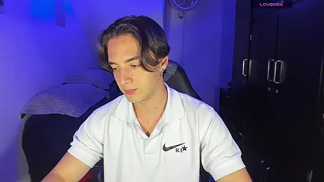 Snapshot of Alex_smith00 chatting on September 2025 01:50:02 AM Alex smith00 online show from September 2025 01:50:02 AM