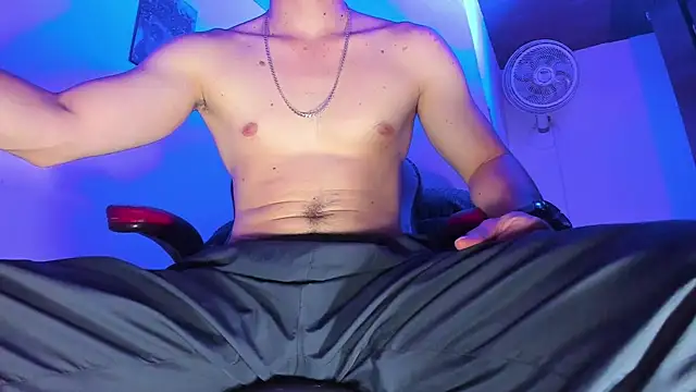 Snapshot of Alex_smith00 chatting on December 2025 08:42:02 PM Alex smith00 online show from December 2025 08:42:02 PM