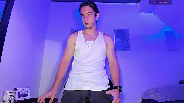 Snapshot of Alex_smith00 chatting on September 2025 08:59:01 PM Alex smith00 online show from September 2025 08:59:01 PM