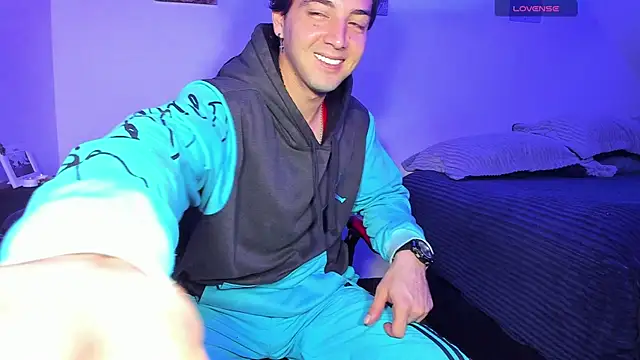 Snapshot of Alex_smith00 chatting on September 2025 02:03:02 AM Alex smith00 online show from September 2025 02:03:02 AM