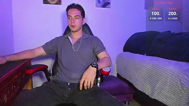 Snapshot of Alex_smith00 chatting on March 2025 01:49:01 AM Alex smith00 online show from March 2025 01:49:01 AM