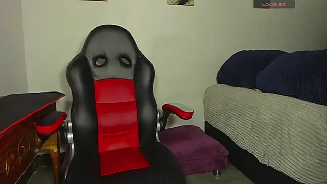 Snapshot of Alex_smith00 chatting on March 2025 12:54:01 AM Alex smith00 online show from March 2025 12:54:01 AM